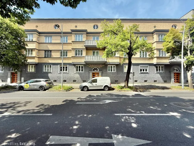 STILVOLLE ETAGENWOHNUNG IM HERZEN von Krems an der Donau! - Titelbild