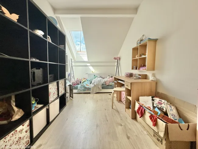 PERFEKTES ZUHAUSE IM HERZEN VON TRAISMAUER! Stilvoll renovierte 3-Zimmer-Wohnung! - Bild