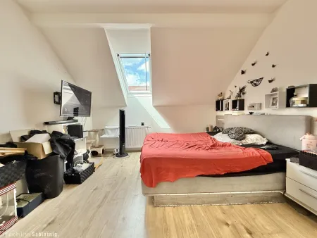 PERFEKTES ZUHAUSE IM HERZEN VON TRAISMAUER! Stilvoll renovierte 3-Zimmer-Wohnung!