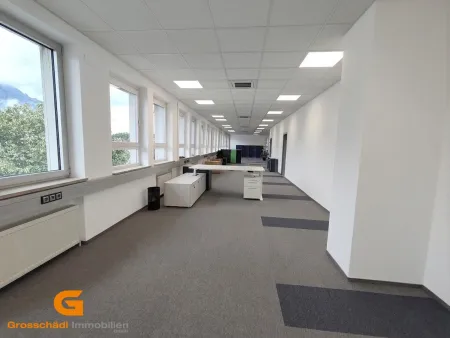 Büroetage in Bahnhofsnähe Puch mit flexiblen Möglichkeiten mieten