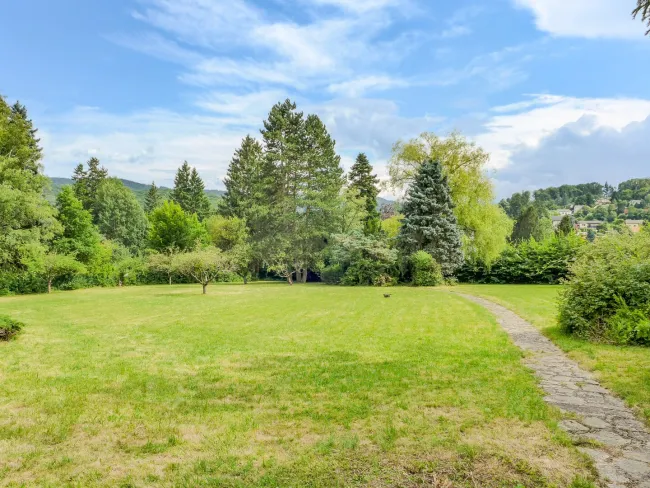 Bauland Wohngebiet mit idyllischen Blickachsen - 2.493 m² im Wienerwald - Titelbild