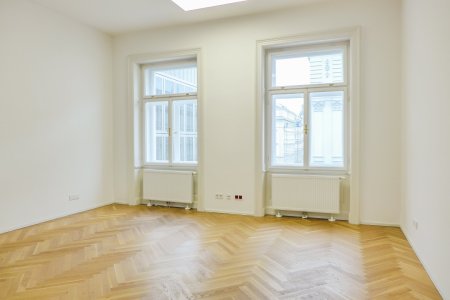 Hochwertige Büroetage in repräsentativem Stilaltbau - 12 Zimmer - Balkon - Garage - €24/qm HMZ