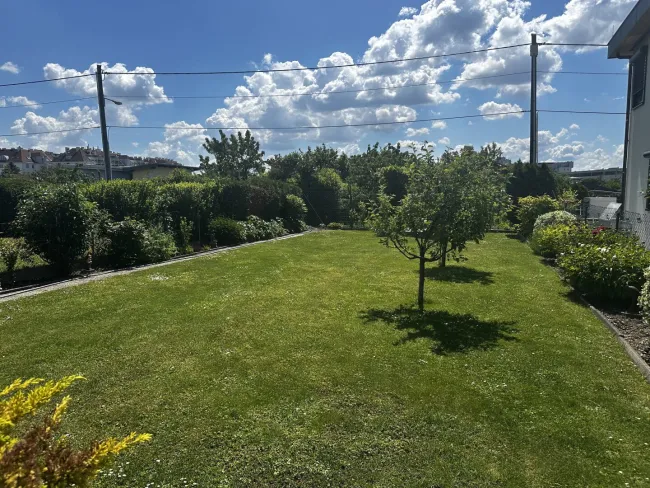Eigentums-Baugrundstück in idyllischer Kleingartensiedlung – mit Sommerhaus & gepflegtem Garten - Titelbild