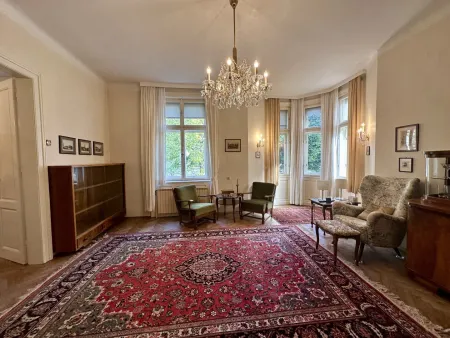 Traumhafte Villa in Baden: ca. 800 m² Grundstück, zentrumsnah, 200 m² mit erheblichem Ausbaupotenzial!