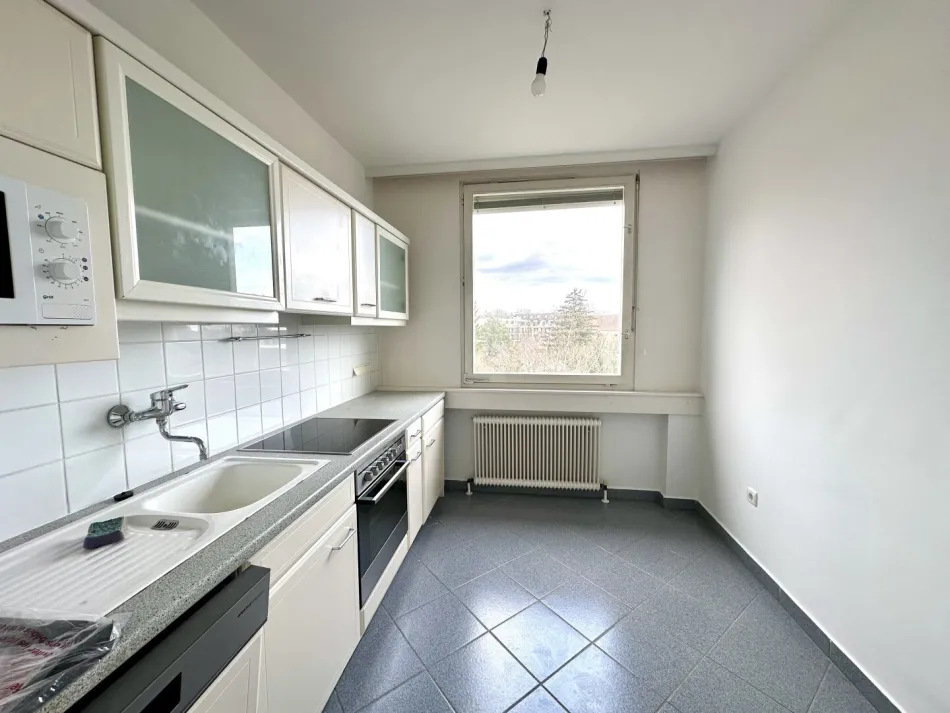 Modernes Wohnen in zentraler Lage - 64 m² Wohnung Nähe Strandbad, Fernblick - Bild