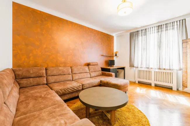 Charmante 2-Zimmer-Wohnung mit Balkon - Bild