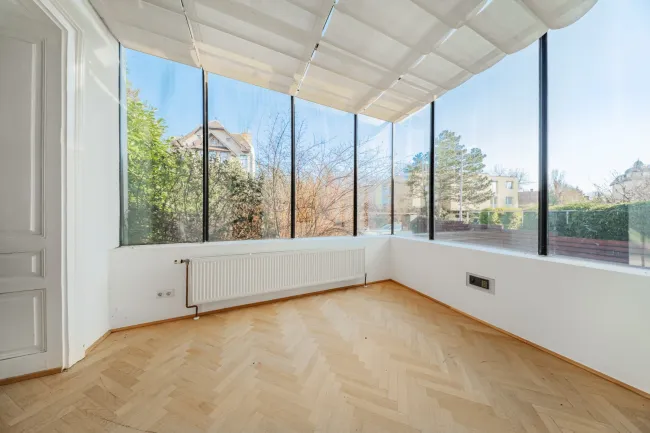Gründerzeitvilla mit Erweiterungsbau & Pool - Bild