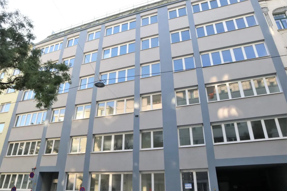 Etagen in Bürohaus zu vermieten | Unbefristet - Titelbild