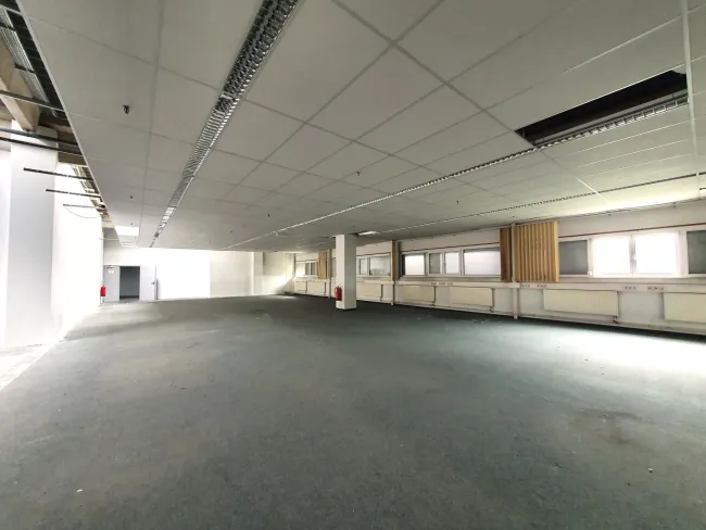 Flexibel einsetzbare Gewerbefläche im ersten Obergeschoss - Bild