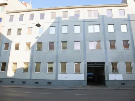 Industriehalle mit ca. 7m Raumhöhe