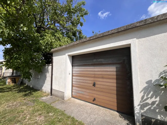 Garage Ansicht
