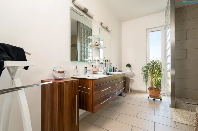 Badezimmer 1