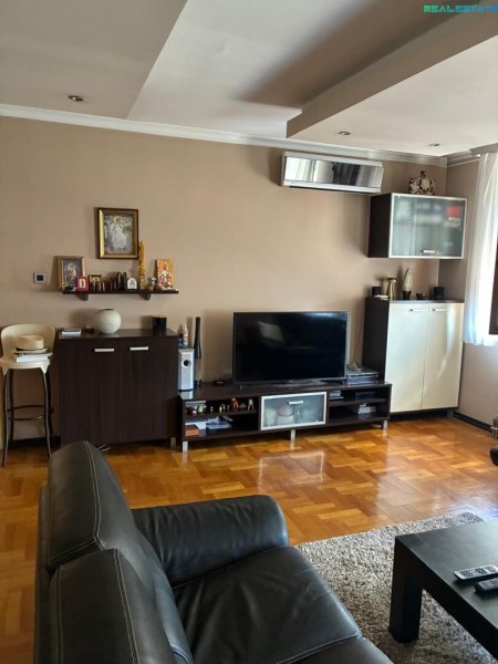 Große 4-Zi-Wohnung mit 2 Balkonen in Banja Luka – Top Lage