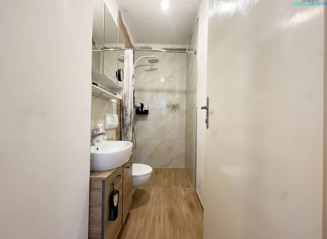 Badezimmer mit WC