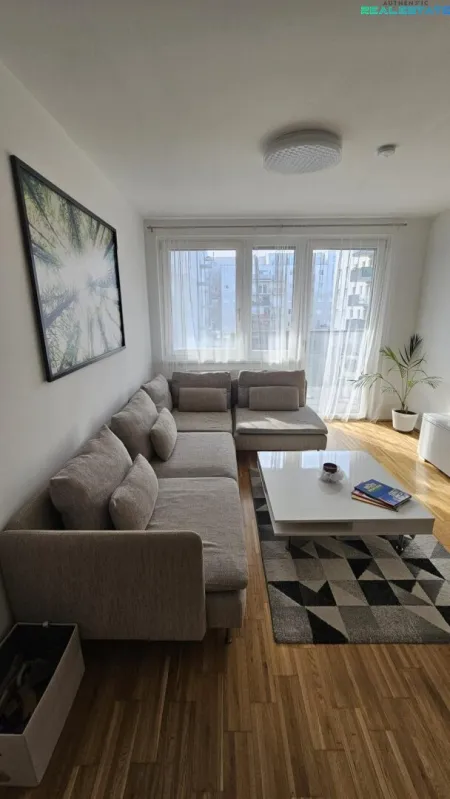 Neuwertige 2-Zi-Wohnung mit Balkon in Oberlaa – Top Lage! - Titelbild