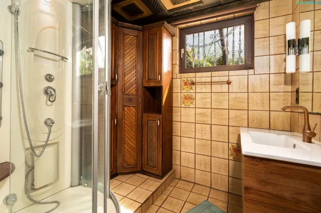 Badezimmer 1