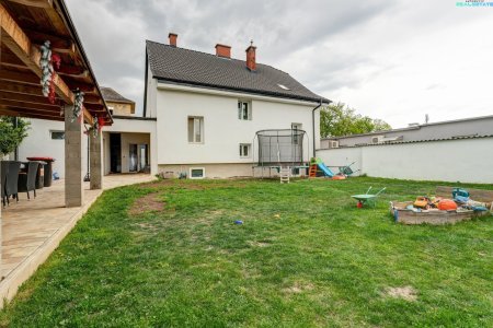 Modernisiertes Familiendomizil mit Garten, hochwertiger Sanierung & perfekter Infrastruktur in Wiener Neustadt