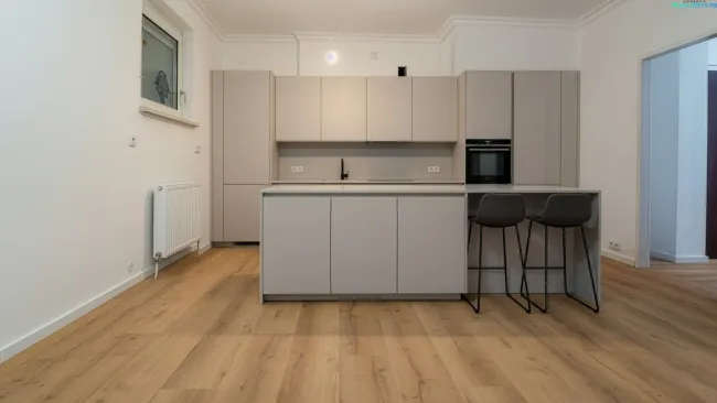 Exklusiv sanierte 4-Zimmer-Wohnung mit 2 Loggien in begehrter Lage von Mödling - Titelbild