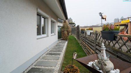 Bad Sauerbrunn – Moderner, barrierefreier Bungalow nahe Wiesen mit nachhaltiger Energieversorgung & Römersee-Nähe