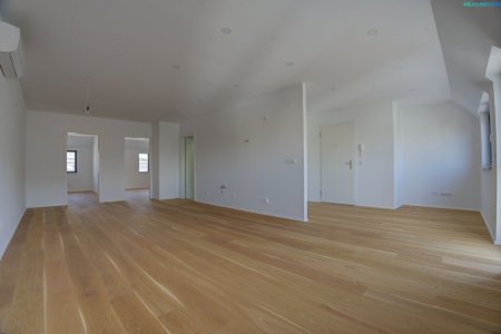 Erstbezug in Floridsdorf - Sanierter Altbau - 3 Zimmer