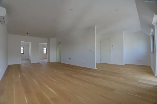 Erstbezug in Floridsdorf - Sanierter Altbau - 3 Zimmer - Titelbild