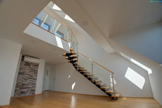 Moderne 3-Zimmer-Wohnung mit großzügiger Terrasse – Erstbezug - Titelbild