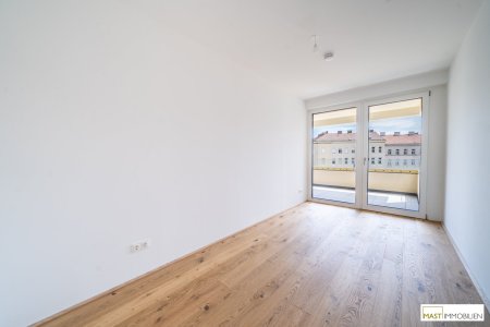 *MILiving* Großzügige 3-Zimmer mit 12qm Freifläche!