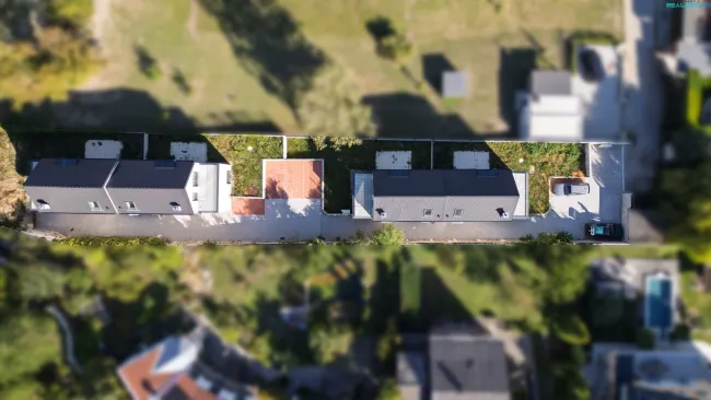 Nur noch 3 Häuser verfügbar - Exklusive Doppelhaushälfte in Hagenbrunn – Wohnen auf 3 Ebenen mit Keller & Garten - Bild