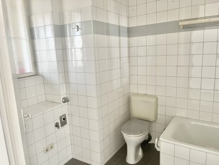 Großzügige 2-Zimmer-Altbauwohnung mit 78 m² - Nähe U1 Keplerplatz