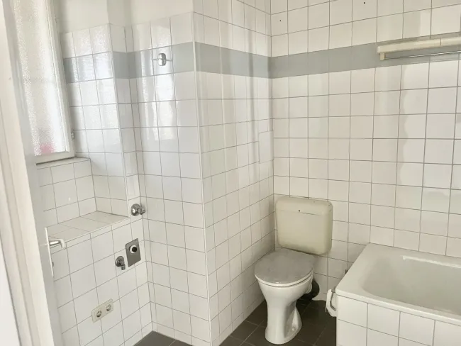 Großzügige 2-Zimmer-Altbauwohnung mit 78 m² - Nähe U1 Keplerplatz - Bild