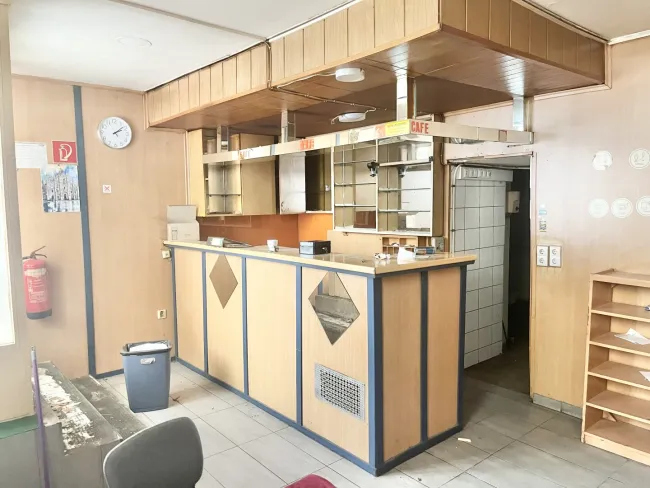 PROVISIONSFREI ! Ca. 90 m² großes, unbefristetes! Geschäftslokal mit großem Gestaltungspotenzial in 1100 Wien - Bild