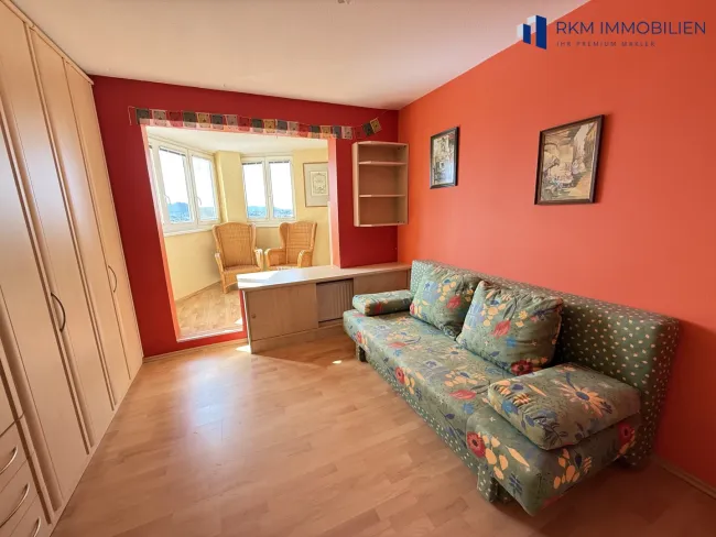 Schlafzimmer mit Loggia