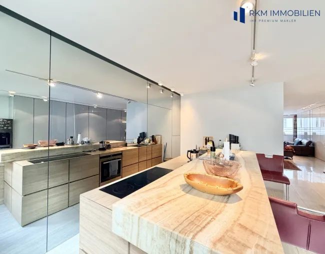 Luxuriöse 5-Zimmer-Wohnung in TOP Lage - Bild