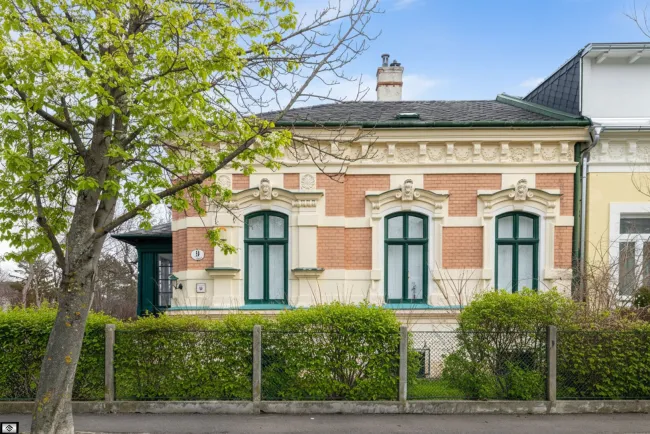 Altbau-Villa mit Gartenhaus in bester Mödlinger Wohnlage - Bild