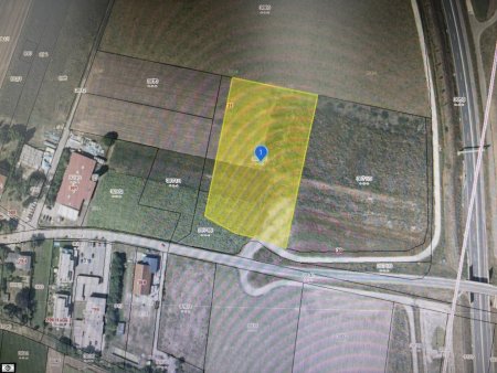 10.933m2 Bauland-Betriebsgebiet mit Erweiterungspotenzial auf 40.000m2 nördlich von Wien !