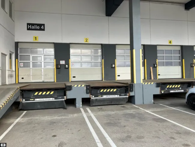 Top Logistikhalle in Wiener Neudorf mit ca. 2100m2 zu vermieten !!! - Bild