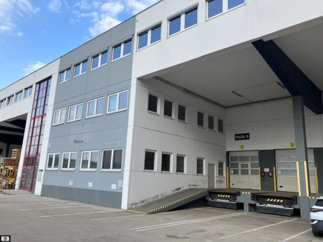 Top Logistikhalle in Wiener Neudorf mit ca. 2100m2 zu vermieten !!! - Titelbild