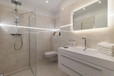 114m2 PENTHOUSE RARITÄT NÄHE URANIA MIT 2 TERRASSEN!