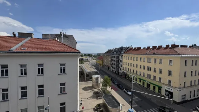 Wohnen mit Ausblick! U1-Station Altes Landgut! Moderne 3-Zimmer-Wohnung mit Loggia - Bild