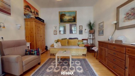 1140 Wien: Hofseitige 1-Zimmer-Altbau-Wohnung im 1. Stock