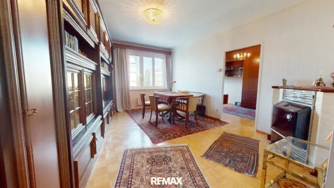 Sanierungsbedürftige Wohnung im 3. Liftstock nahe Bezirksgericht Döbling und Rudolfinerhaus - Titelbild