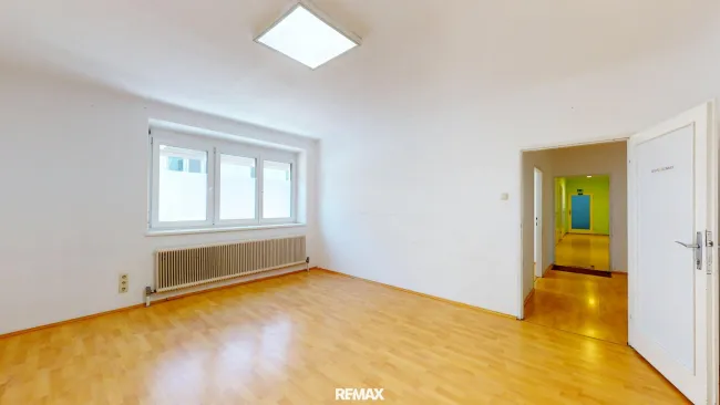 Vielseitig nutzbare Büro-, Praxis- oder Therapiefläche mit zwei Eingängen im Herzen des 9. Bezirks - Titelbild