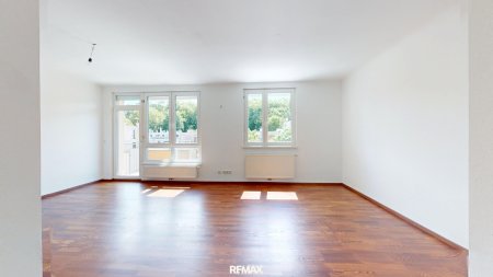 Süd-west-seitige Drei-Zimmer-Wohnung mit zwei Balkonen nahe Wienerwald