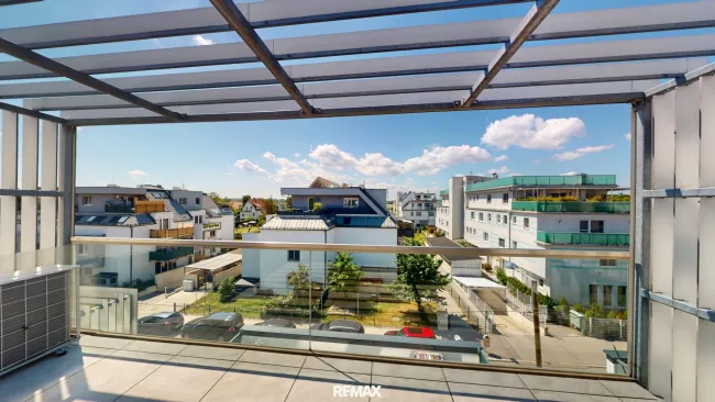 Drei-Zimmer-Dachgeschoß-Wohnung mit 15m²-Terrasse nahe Siegesplatz/Asperner Löwe - Titelbild
