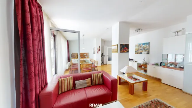 Drei-Zimmer-Dachgeschoß-Wohnung mit 15m²-Terrasse nahe Siegesplatz/Asperner Löwe - Bild