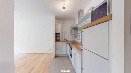 Zentral begehbare 2-Zimmer-Wohnung im begehrten 8. Bezirk nahe U6 und Bennoplatz!