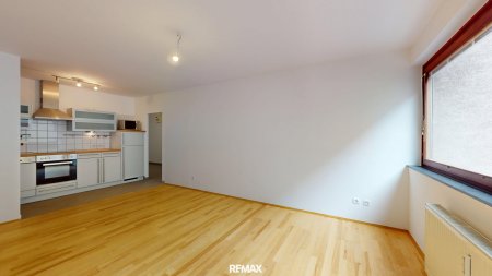 Zentral begehbare 2-Zimmer-Wohnung im begehrten 8. Bezirk nahe U6 und Bennoplatz!