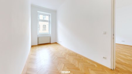 Vier-Zimmer-Altbau-Wohnung im 3. Stock in zentraler Lage!