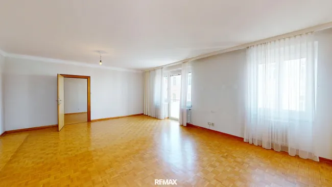 Helle, süd-west-seitige Eck-Wohnung nahe Türkenschanzpark und Gersthofer Platz - Bild