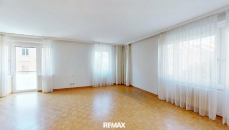 Helle, süd-west-seitige Eck-Wohnung nahe Türkenschanzpark und Gersthofer Platz